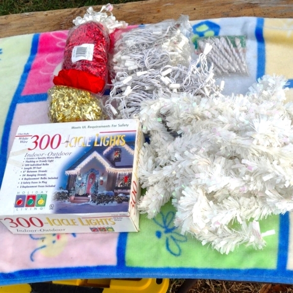 Christmas 🎄 Decorations Lot - Picture 1 of 6